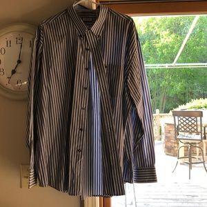 Men’s izod stripped button down